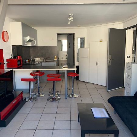 Appartement T3 Tout Confort En Duplex A 20Mn A Pied Du Centre-Ville Avec Tv Et Wifi La Rochelle  Kültér fotó